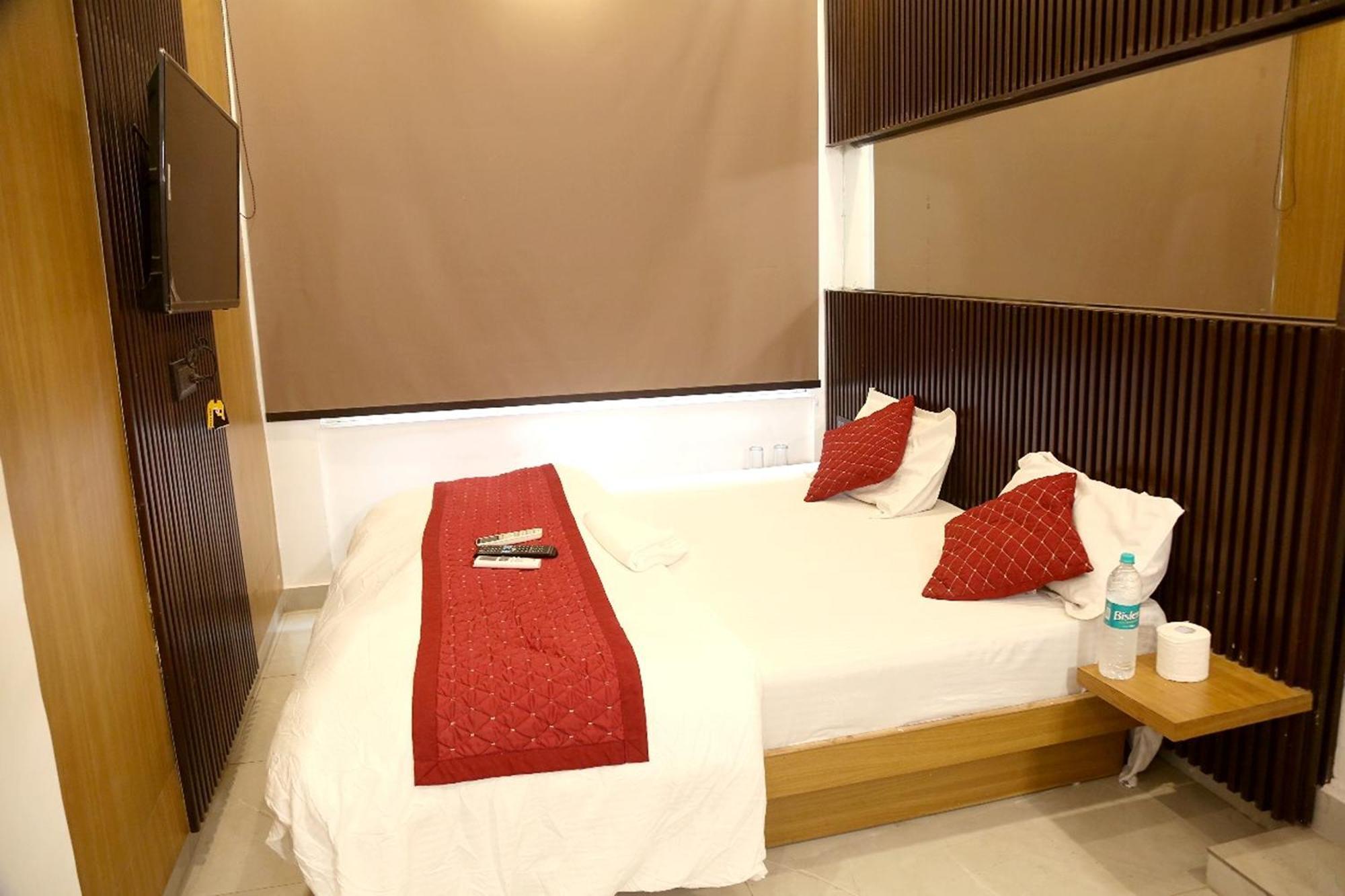 Hotel A10 International New Delhi Exterior photo